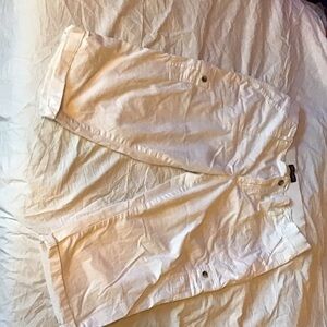 Lee Women's White Bermudas